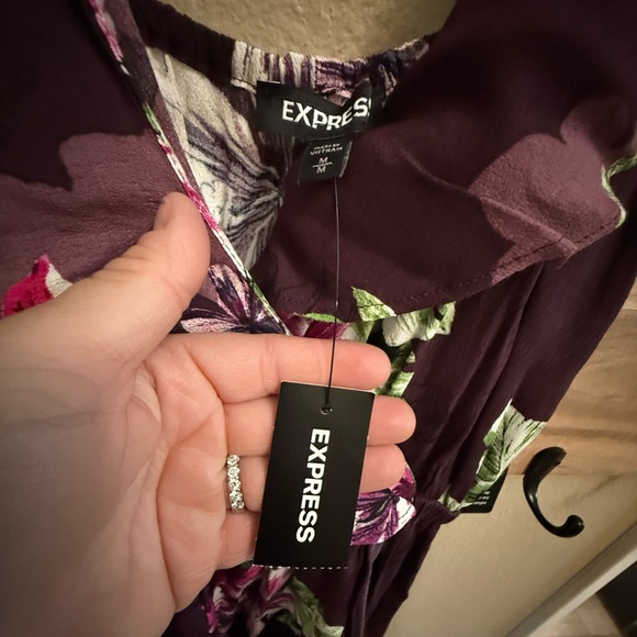 NWT Express Maxi Dress cold shoulder floral ruffle - Picture 5 of 10